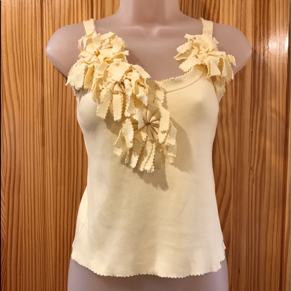 🎉4 Tops For $25🎉 Vintage Cornflower Yellow Tank
